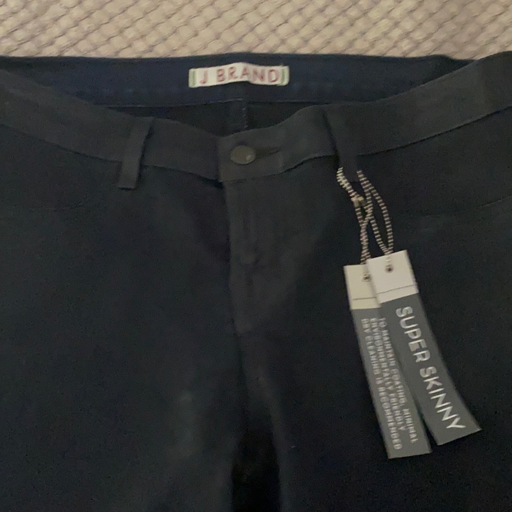 Woman’s black jeggings